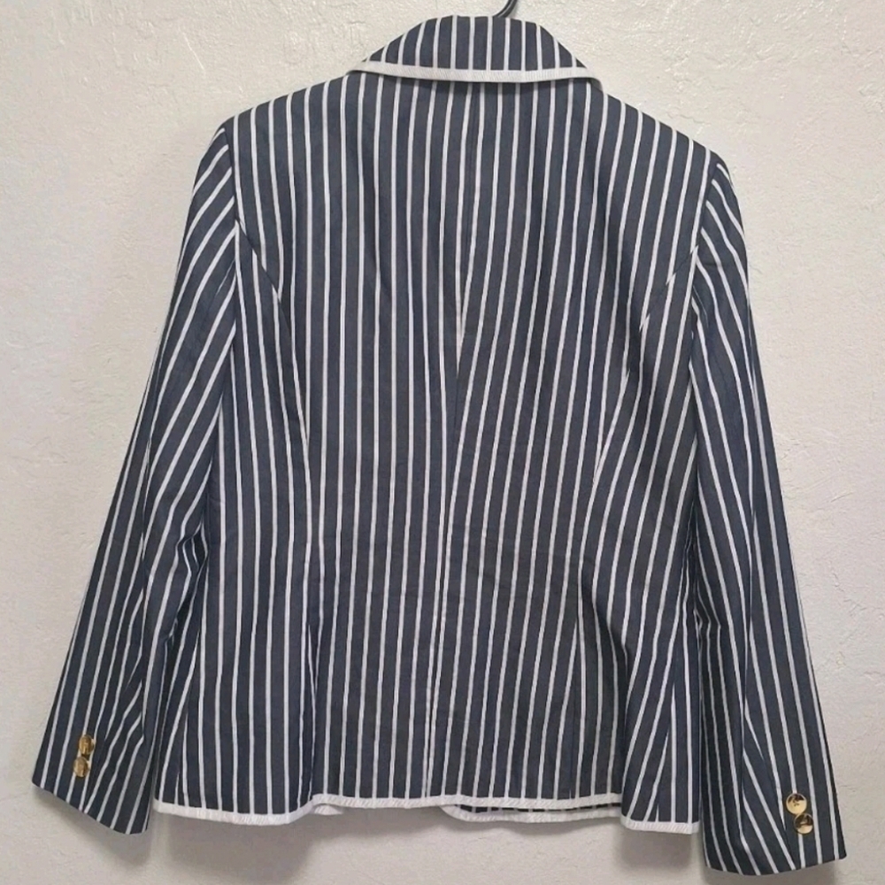 Boston Proper Navy striped two Gold buttons 3 pockets Women's Blazer Size 10 - Picture 11 of 11